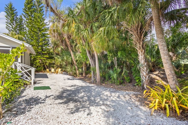 4471 Trails Dr, Sarasota, FL