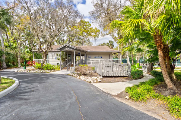 4471 Trails Dr, Sarasota, FL