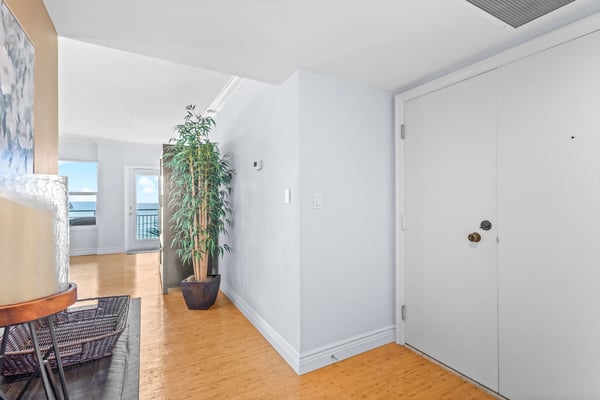 603 Longboat Club Rd Unit 202N, Longboat Key, FL