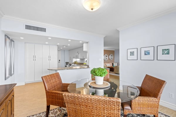 603 Longboat Club Rd Unit 202N, Longboat Key, FL