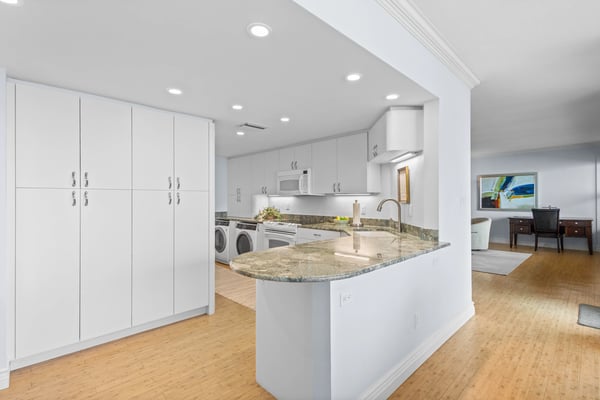 603 Longboat Club Rd Unit 202N, Longboat Key, FL
