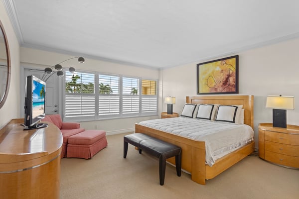 603 Longboat Club Rd Unit 202N, Longboat Key, FL