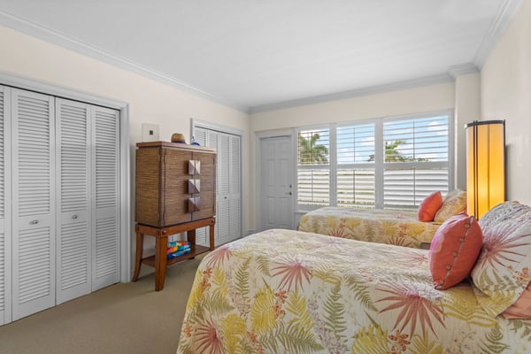 603 Longboat Club Rd Unit 202N, Longboat Key, FL