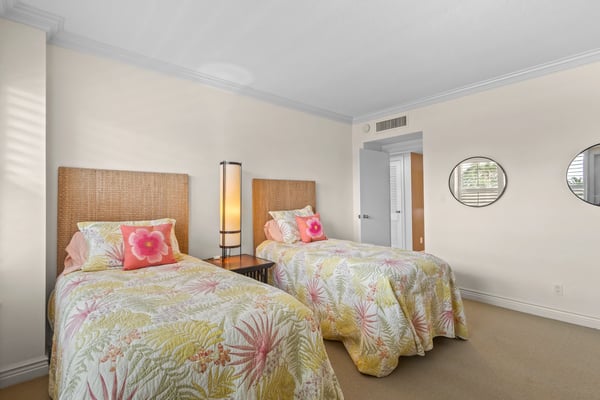 603 Longboat Club Rd Unit 202N, Longboat Key, FL