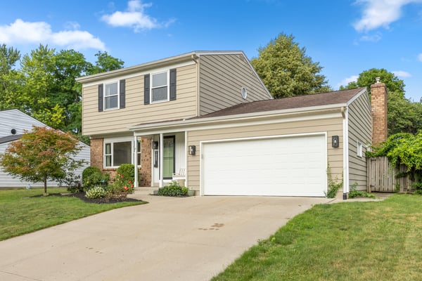 1865 Ridgemoor Dr SE, Grand Rapids, MI