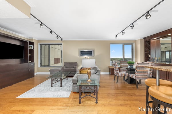 62 Campau Circle NW, Grand Rapids, MI