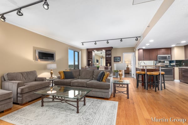62 Campau Circle NW, Grand Rapids, MI