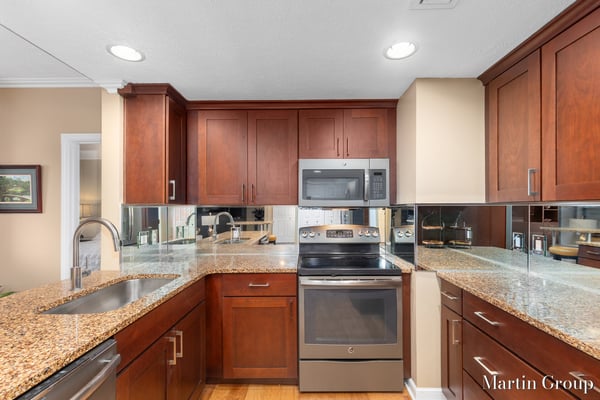 62 Campau Circle NW, Grand Rapids, MI