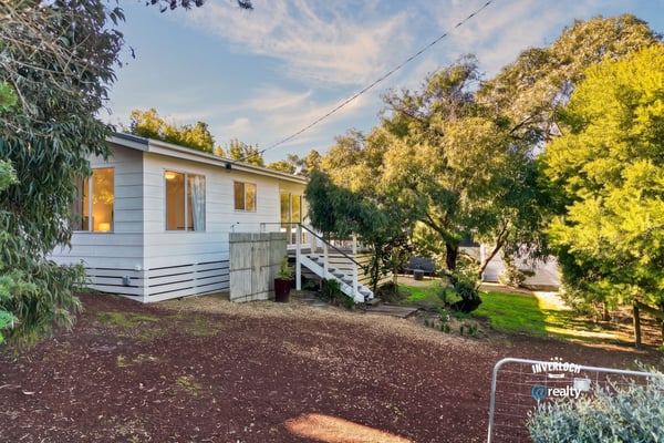 Renovated Coastal, North-Facing Deck, Prime Inverloch Corner Address
