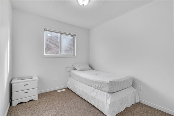 691 Ormond Drive, Oshawa, ON