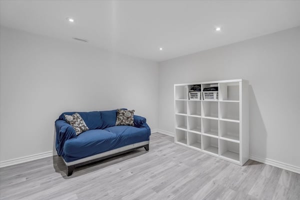 691 Ormond Drive, Oshawa, ON