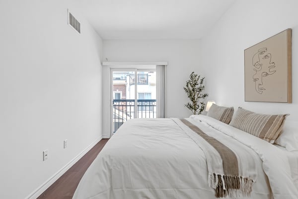 1060 St. Hilda's Way, 4, Whitby, ON
