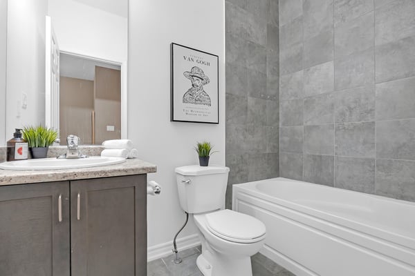 1060 St. Hilda's Way, 4, Whitby, ON