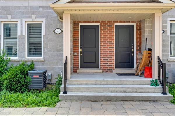 1060 St. Hilda's Way, 4, Whitby, ON