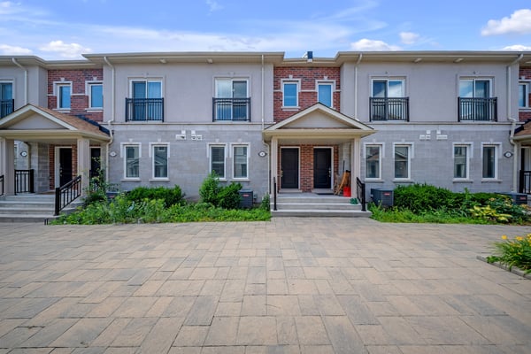 1060 St. Hilda's Way, 4, Whitby, ON