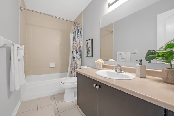 138 Hucknall Rd, Toronto, York University Heights, ON