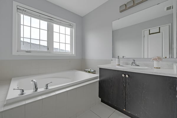 138 Hucknall Rd, Toronto, York University Heights, ON