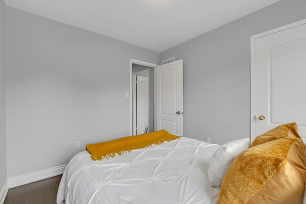 138 Hucknall Rd, Toronto, York University Heights, ON