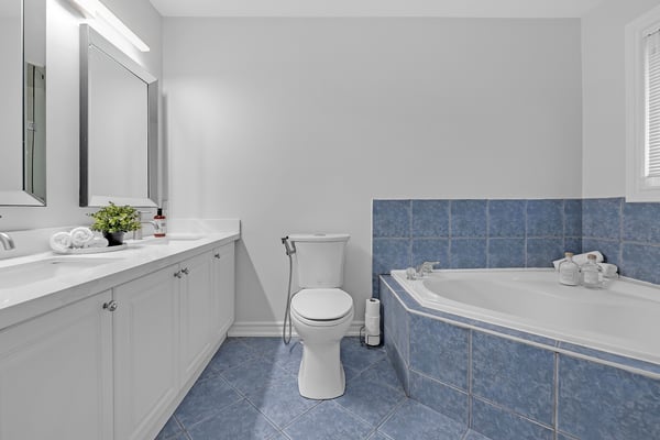 212 Shadow Place, Pickering, ON