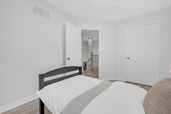 212 Shadow Place, Pickering, ON