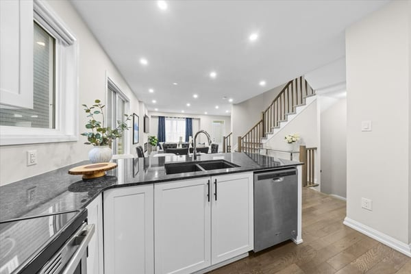 6347 Perth St, Ottawa, ON