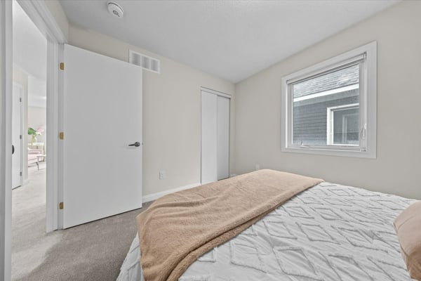 6347 Perth St, Ottawa, ON