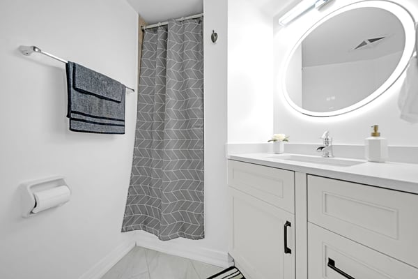 220 Forum Dr,, 1009, Mississauga, ON
