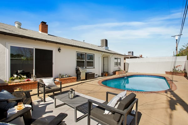 6818 Varna Ave, Van Nuys, CA