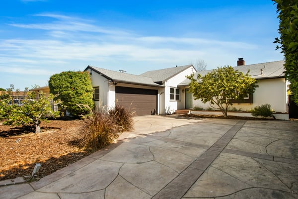 6818 Varna Ave, Van Nuys, CA