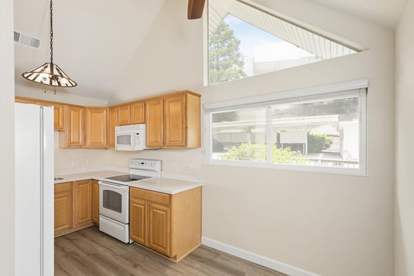 126-B Ascot Ct, Moraga, CA