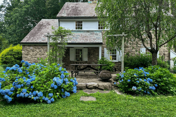 Pastures Lane, New Canaan, CT