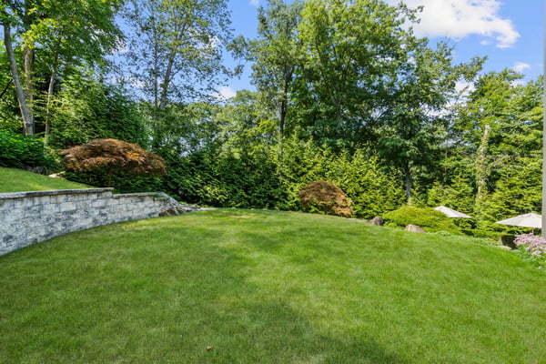 210 Red Fox Road, Stamford, CT