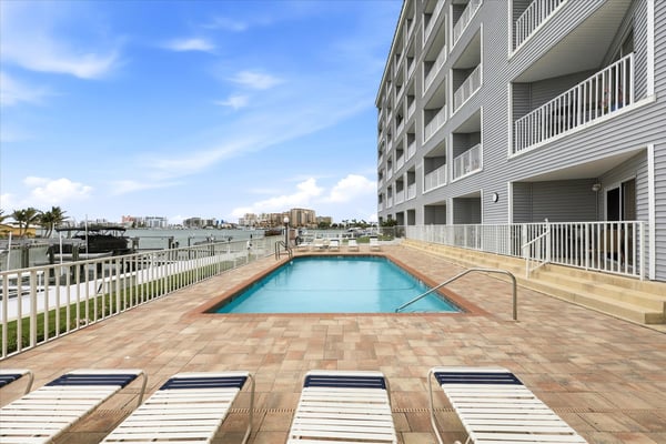 610 Island Way, 201, Clearwater Beach, FL