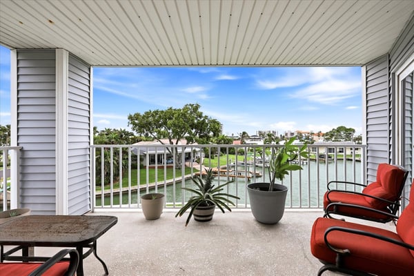 610 Island Way, 201, Clearwater Beach, FL