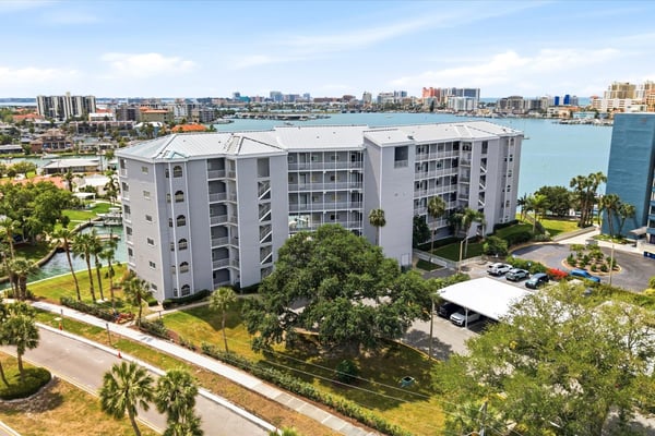 610 Island Way, 201, Clearwater Beach, FL