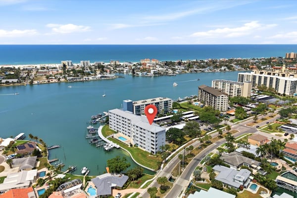 610 Island Way, 201, Clearwater Beach, FL