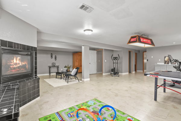 882 S 14th Ave, Brighton, CO