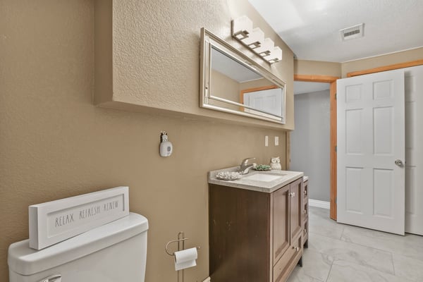 882 S 14th Ave, Brighton, CO