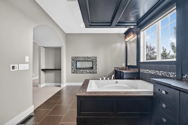 4 Aspen Cliff Close SW, Calgary, AB