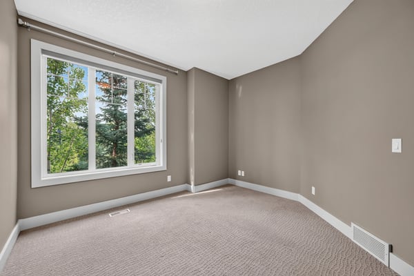 4 Aspen Cliff Close SW, Calgary, AB