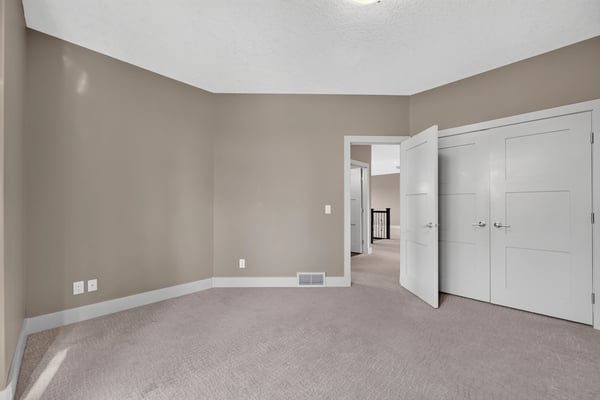 4 Aspen Cliff Close SW, Calgary, AB