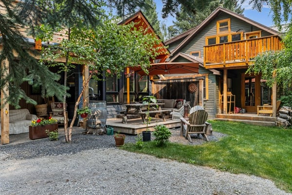 132 Rundle Crescent, A and B, Canmore, AB
