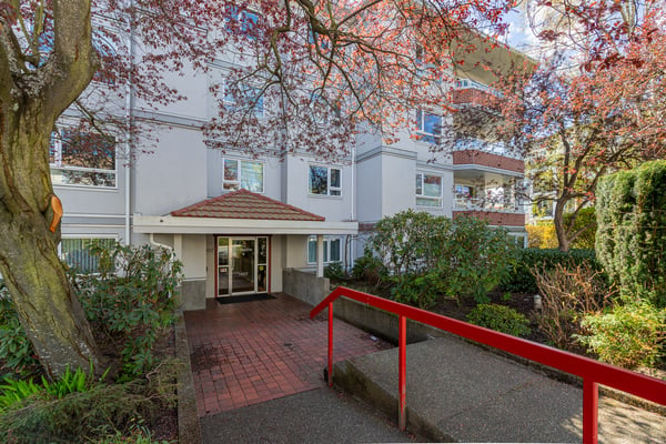103-1807 Oak Bay Avenue, Victoria, BC