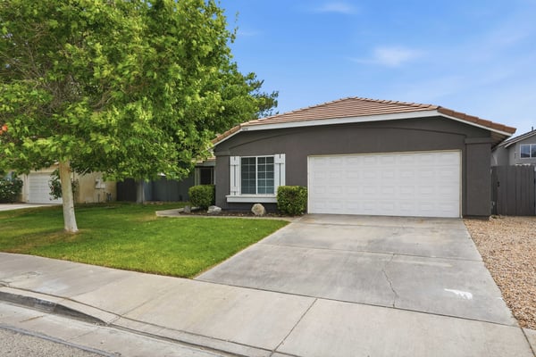 5854 Madrid Ct., Palmdale, CA