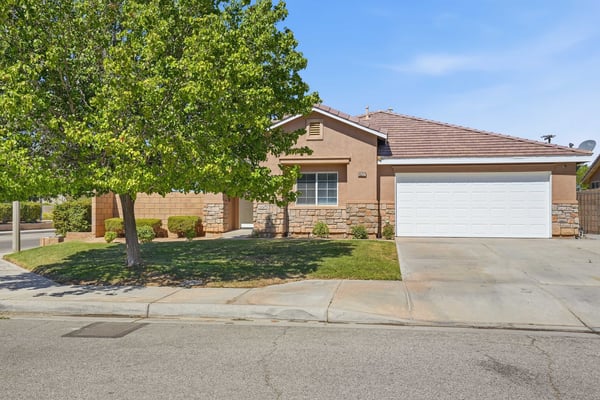 45237 Sancroft Ave., Lancaster, CA