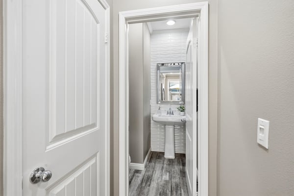 22077 Barrington Way, SANTA CLARITA, CA