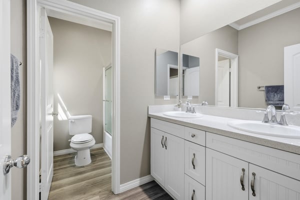 22077 Barrington Way, SANTA CLARITA, CA