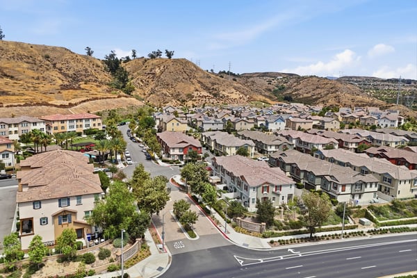 22077 Barrington Way, SANTA CLARITA, CA