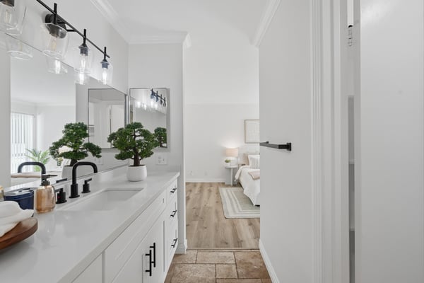 23679 Park Capri, 14, Calabasas, CA