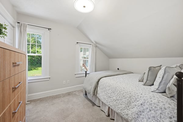 37 Broadview Street, Newington, CT